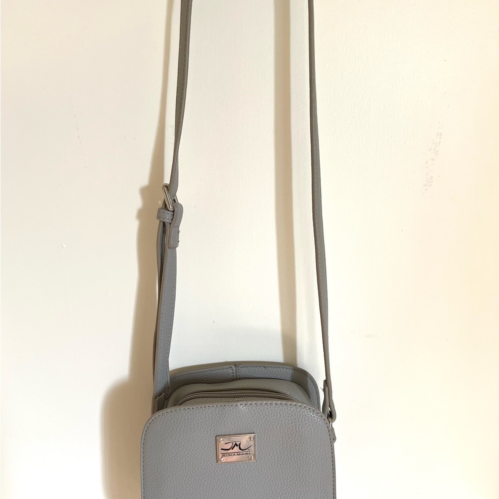 Minimalist Light Gray Crossbody Bag with Adjustable Strap